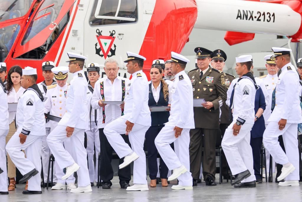 En Acapulco El Presidente Andr S Manuel L Pez Y La Gobernadora Evelyn