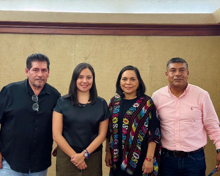 Senadora Beatriz Mojica gestiona becas para niñas y niños de albergues e internados de Guerrero